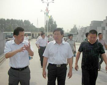 濮陽市市委常委、市委宣傳部長徐蘭峰等一行蒞臨我司視察